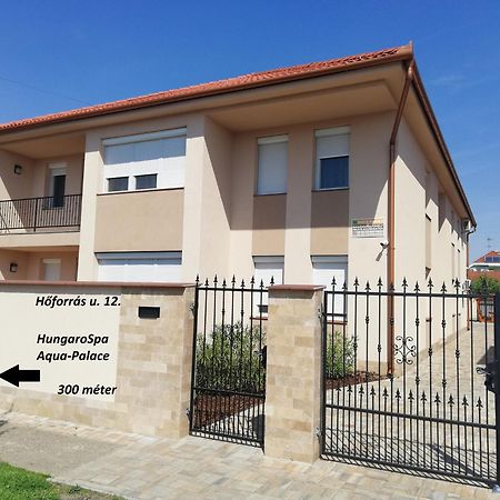 Imola Es Andrea Apartmanhaz 3 Hajdúszoboszló Kültér fotó
