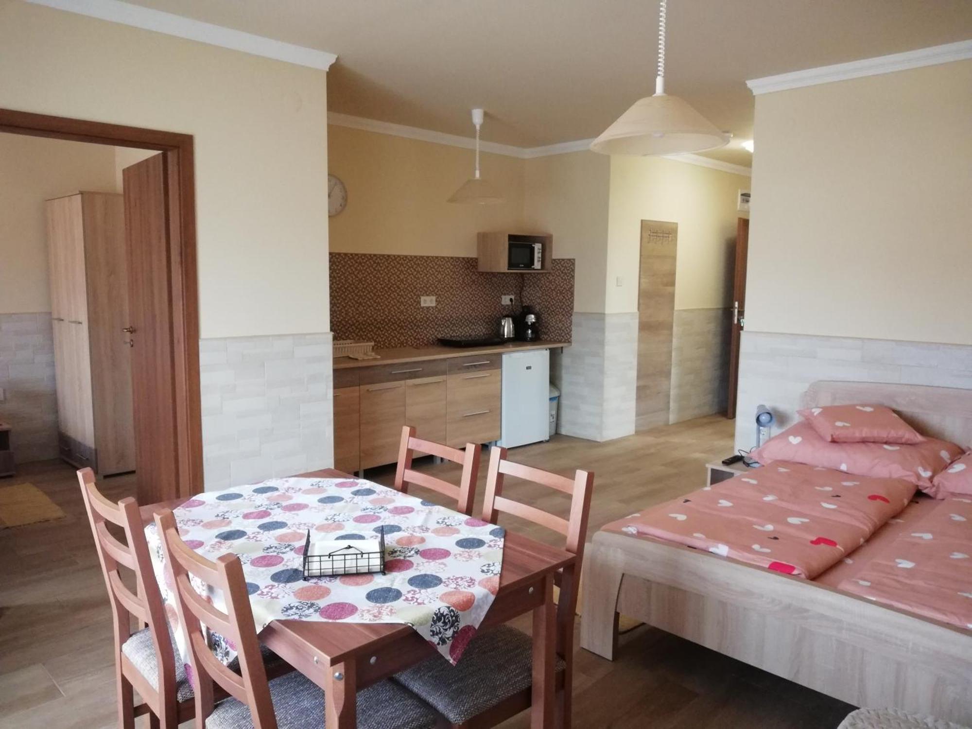Imola Es Andrea Apartmanhaz 3 Hajdúszoboszló Kültér fotó