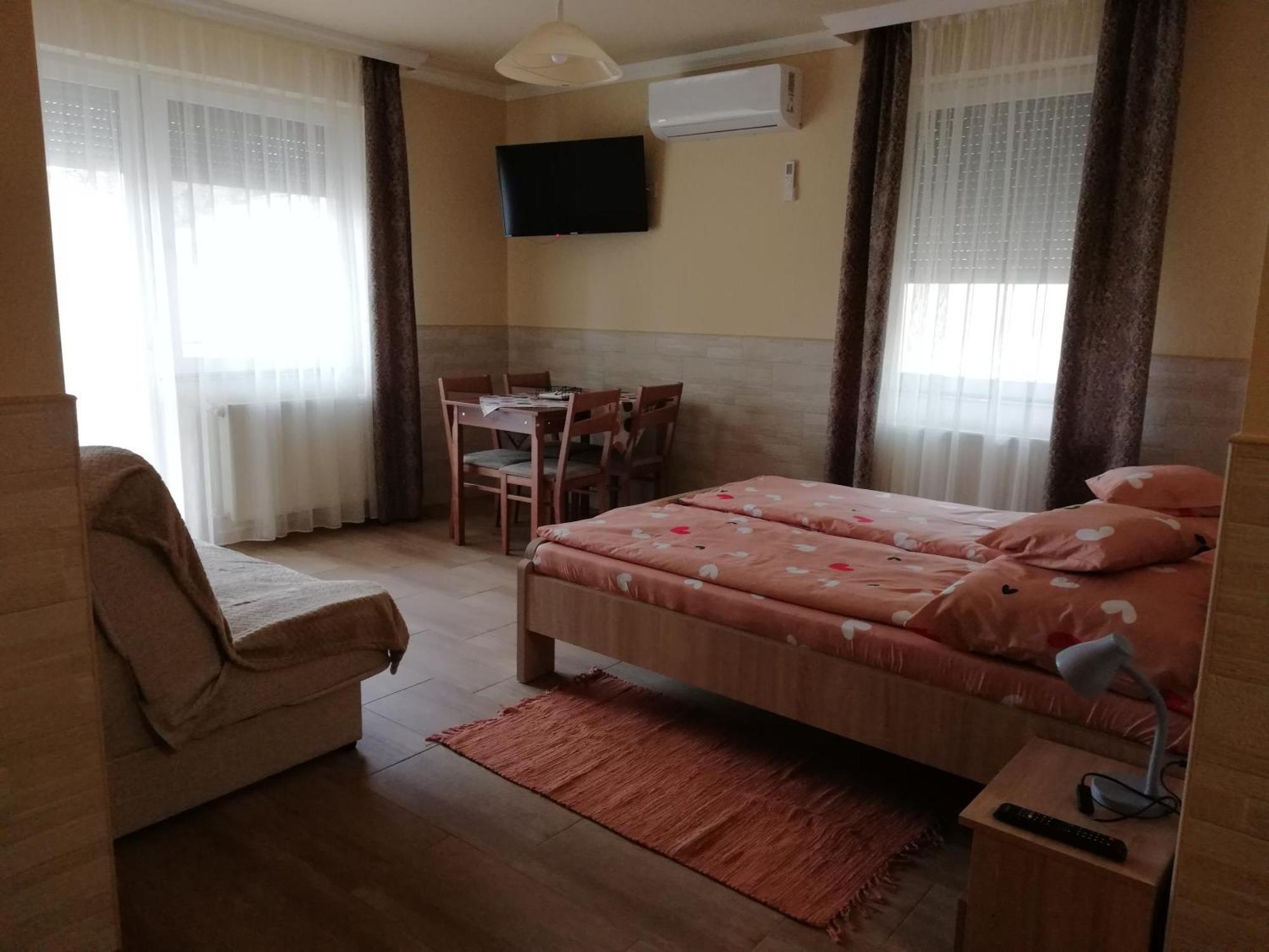 Imola Es Andrea Apartmanhaz 3 Hajdúszoboszló Kültér fotó